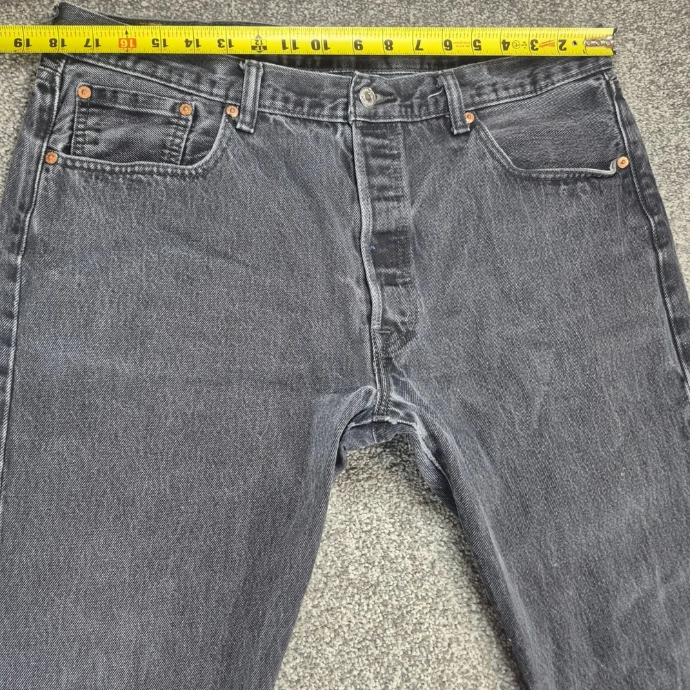 Levis *note minor